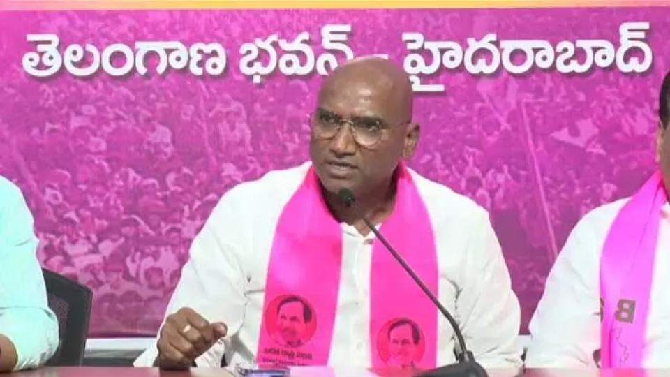 Black Mafia Urea |  బ్లాక్ దందాతోనే యూరియా కొరత